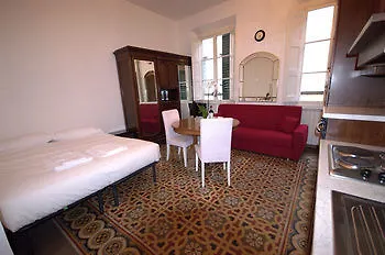 Prestige House Arno River Διαμέρισμα *